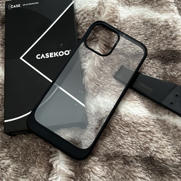 CaseKoo Iphone12 Pro Max Clear Phonecase with Stand - Picture 2 of 2